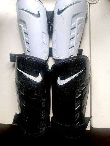 Two sets pads nike boys - pads,