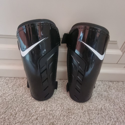 Nike shin pads guards - shin, size