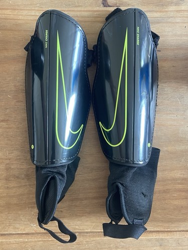 Pair nike charge 0 shin - of,